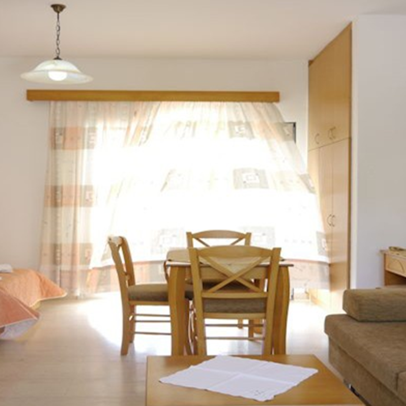 Tria Adelphia Accommodation