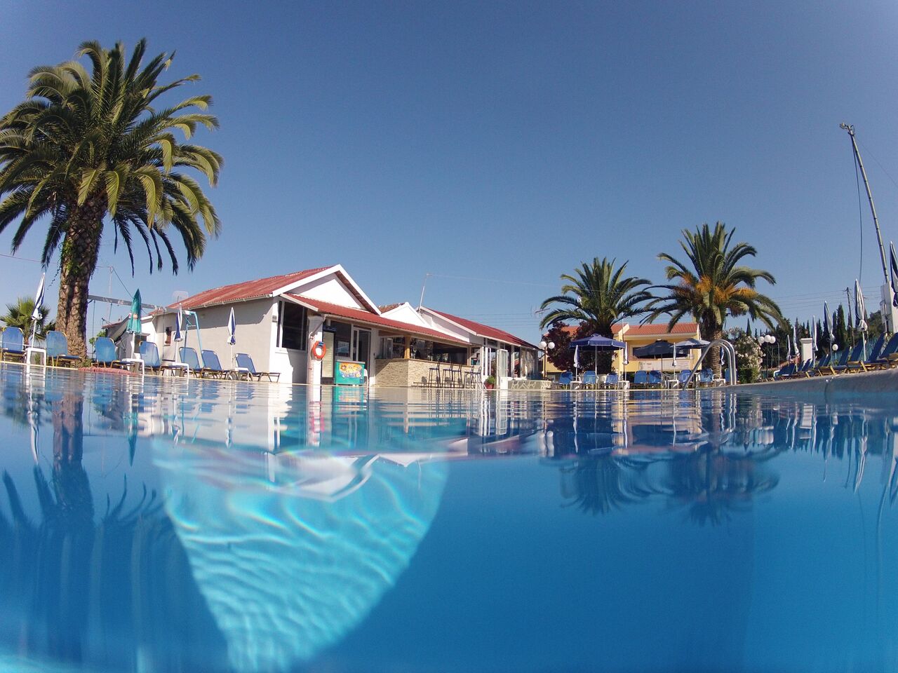 Tria Adelphia Arillas Corfu