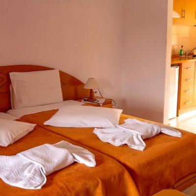 Tria Adelphia Bedroom